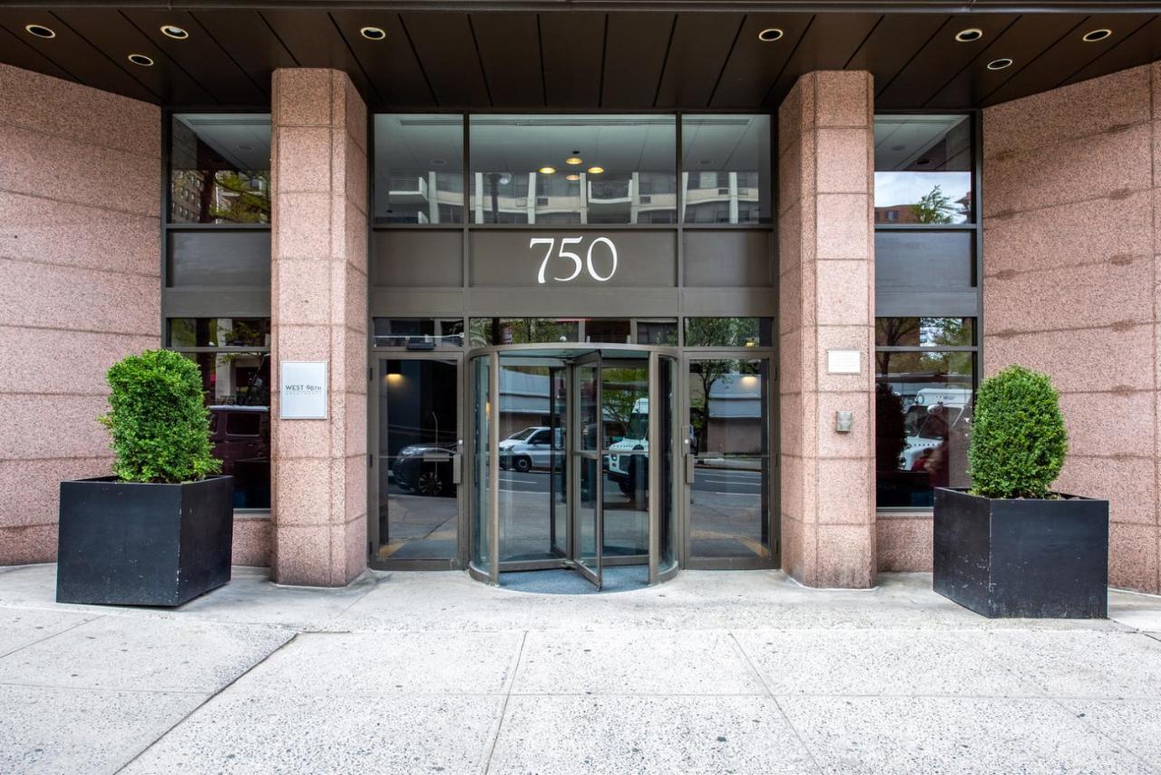 Uws 2br W Doorman Gym Parking Nr Park Nyc-596 * Nueva York